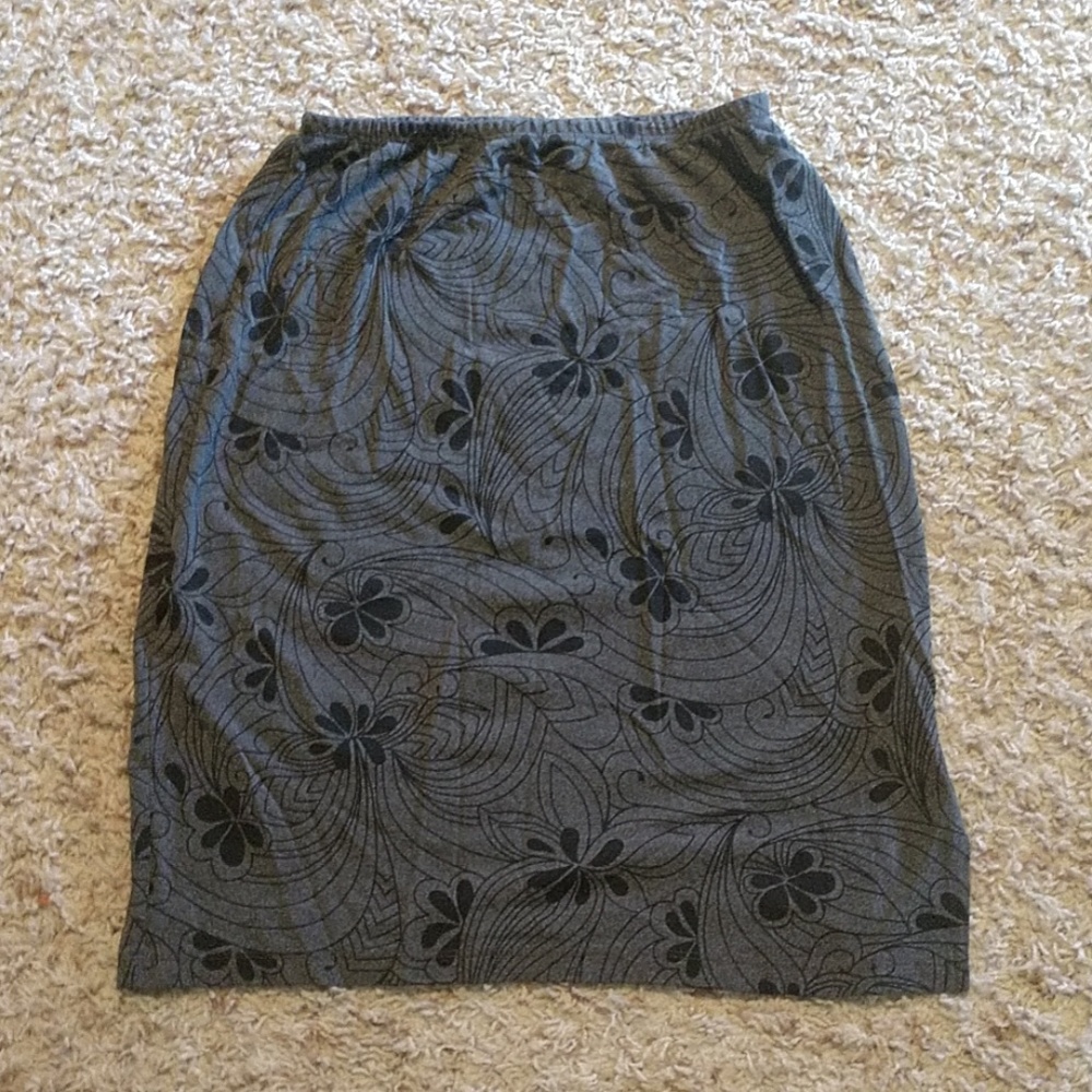 Grey flower skirt